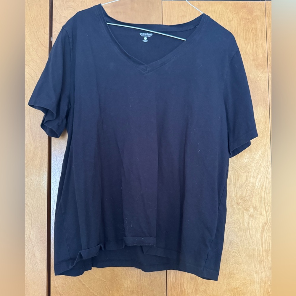 CLEARANCE Women's Navy V-Neck Top